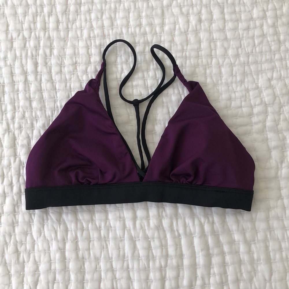 Victoria Sport strapy sports bra